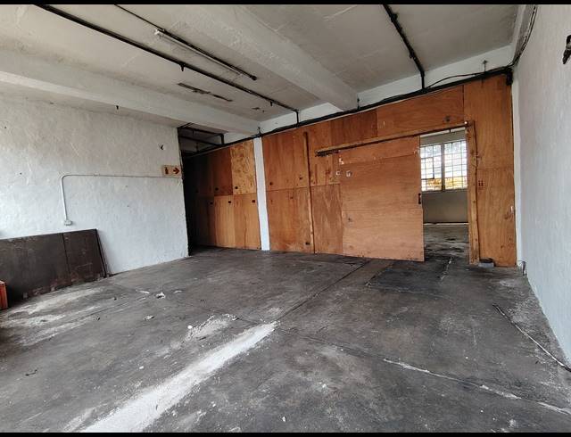 700M² WAREHOUSE TO LET IN DRIEHOEK